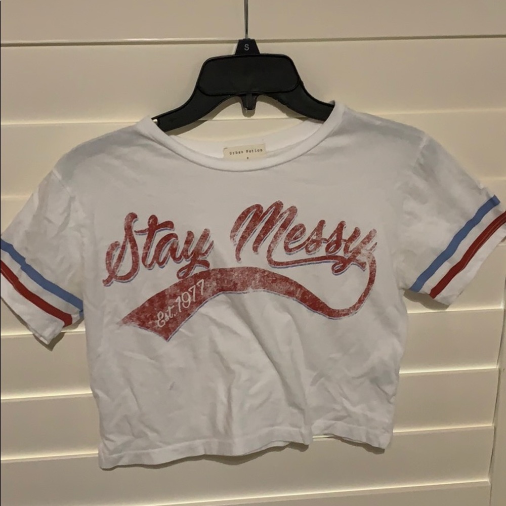 Cropped “stay messy” tee
